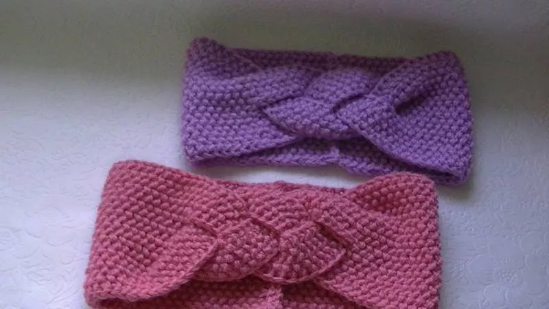 Повязка на голову спицами - схемы для начинающих с описанием вязания красивой повязки на голову для женщин и девочек