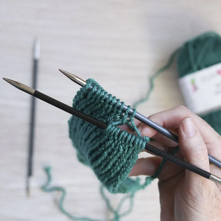 Повязка на голову спицами - схемы для начинающих с описанием вязания красивой повязки на голову для женщин и девочек