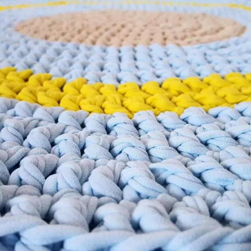 Коврик из трикотажной пряжи крючком - схемы для начинающих для вязания красивого прямоугольного, круглого, овального и квадратного коврика (133 фото)