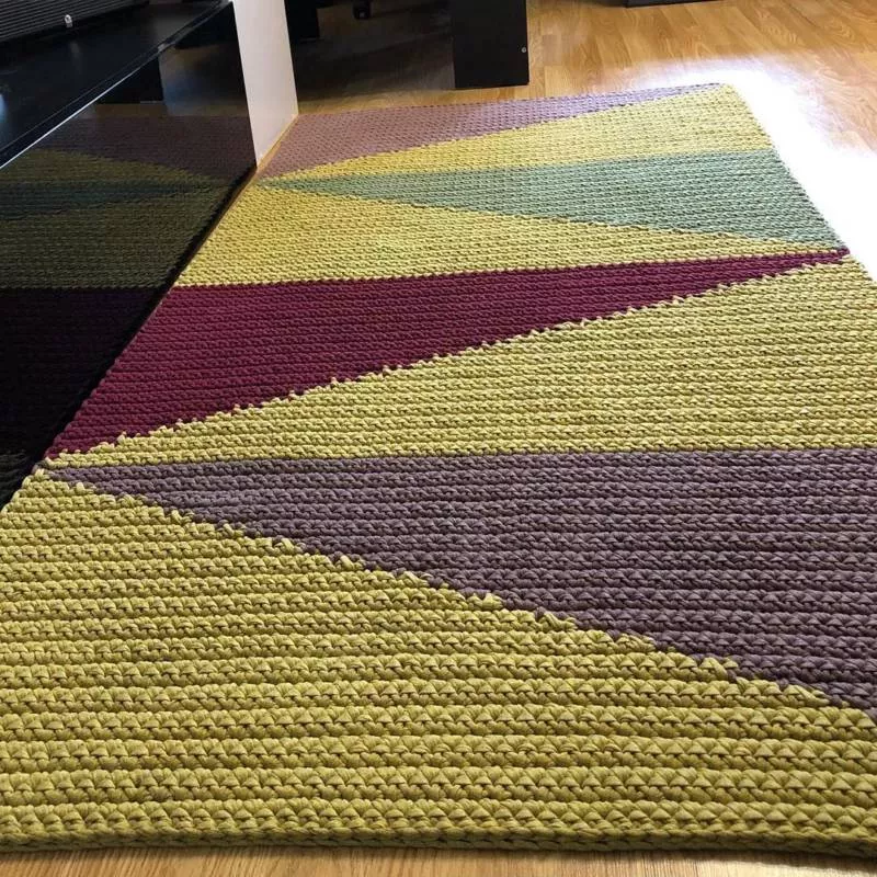 Коврик из трикотажной пряжи крючком - схемы для начинающих для вязания красивого прямоугольного, круглого, овального и квадратного коврика (133 фото)