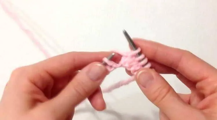 Снуд спицами - простые узоры и пошаговые схемы для начинающих с описанием вязания красивого снуда спицами