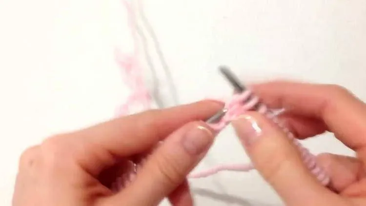 Снуд спицами - простые узоры и пошаговые схемы для начинающих с описанием вязания красивого снуда спицами