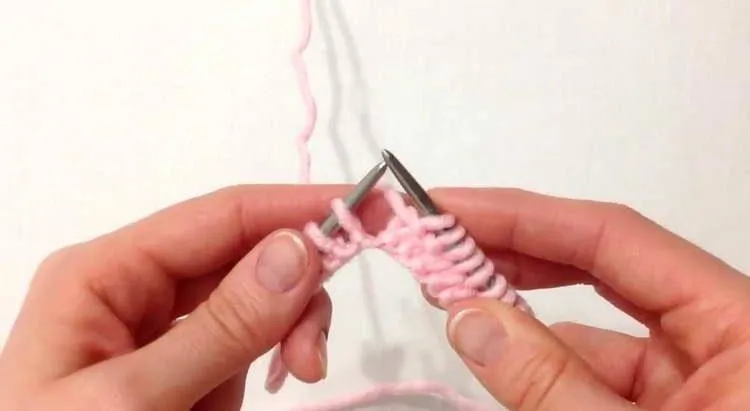 Снуд спицами - простые узоры и пошаговые схемы для начинающих с описанием вязания красивого снуда спицами