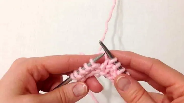 Снуд спицами - простые узоры и пошаговые схемы для начинающих с описанием вязания красивого снуда спицами