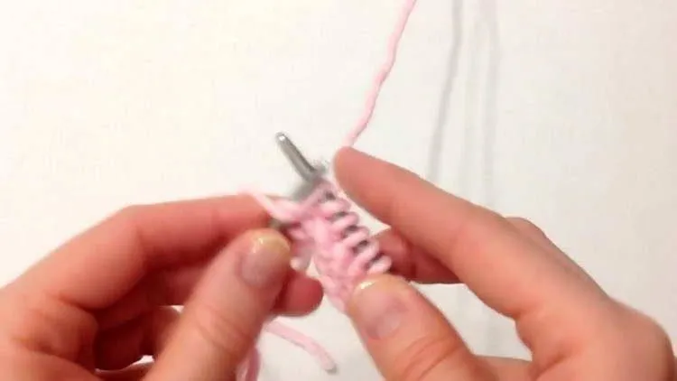 Снуд спицами - простые узоры и пошаговые схемы для начинающих с описанием вязания красивого снуда спицами