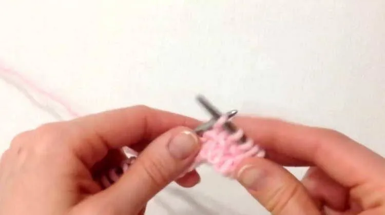 Снуд спицами - простые узоры и пошаговые схемы для начинающих с описанием вязания красивого снуда спицами