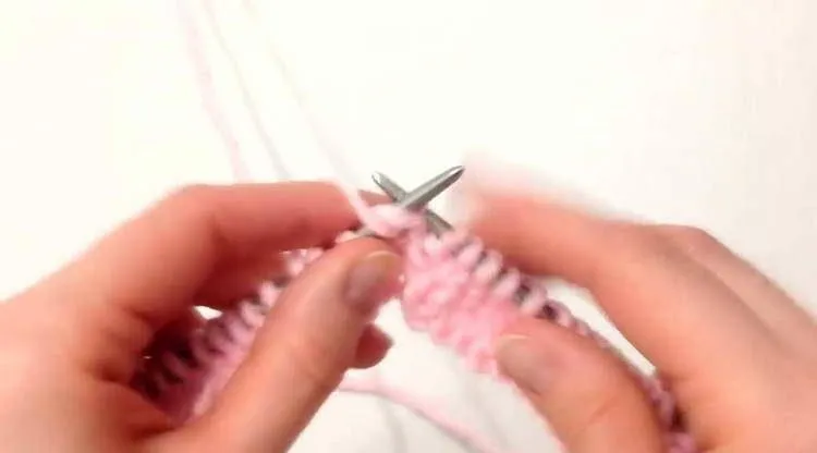 Снуд спицами - простые узоры и пошаговые схемы для начинающих с описанием вязания красивого снуда спицами