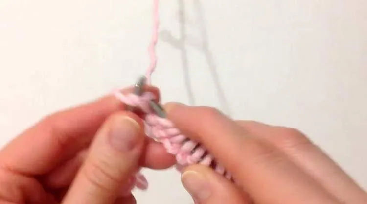 Снуд спицами - простые узоры и пошаговые схемы для начинающих с описанием вязания красивого снуда спицами