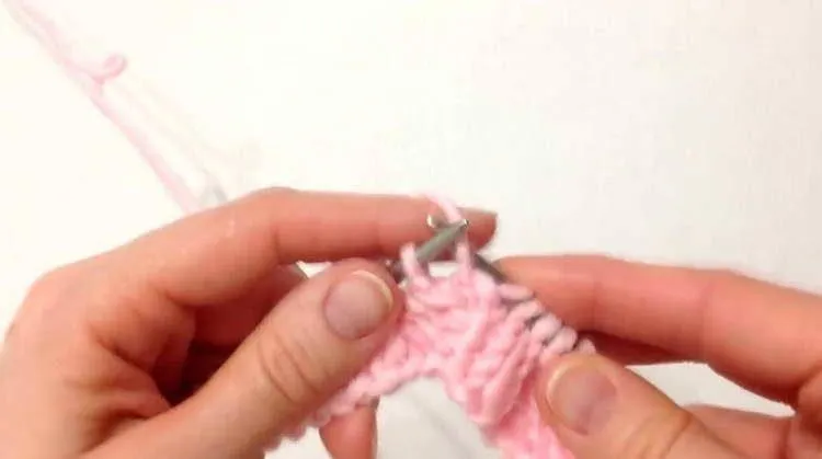 Снуд спицами - простые узоры и пошаговые схемы для начинающих с описанием вязания красивого снуда спицами