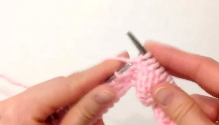 Снуд спицами - простые узоры и пошаговые схемы для начинающих с описанием вязания красивого снуда спицами