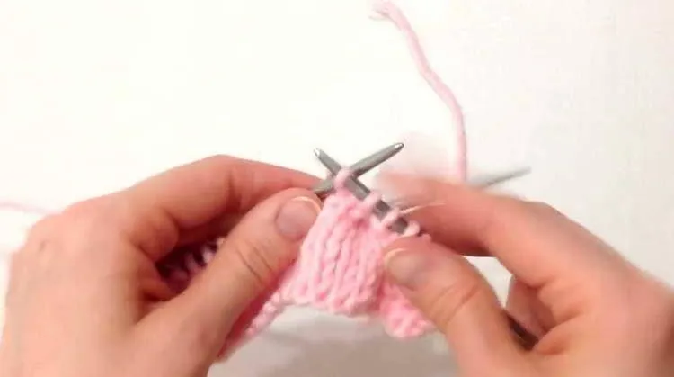 Снуд спицами - простые узоры и пошаговые схемы для начинающих с описанием вязания красивого снуда спицами