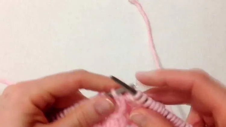 Снуд спицами - простые узоры и пошаговые схемы для начинающих с описанием вязания красивого снуда спицами