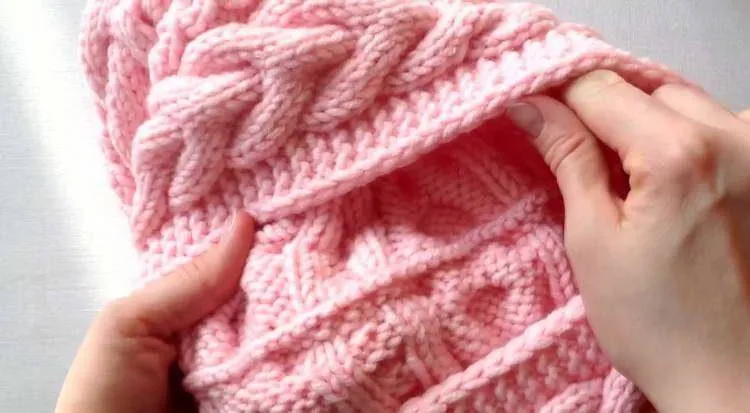 Снуд спицами - простые узоры и пошаговые схемы для начинающих с описанием вязания красивого снуда спицами