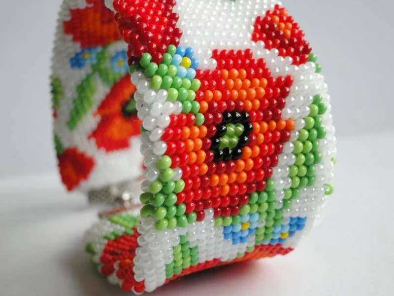 Украшения из бисера своими руками (156 фото): легкие мастер-классы и схемы для начинающих по простому плетению красивых украшений из бисера