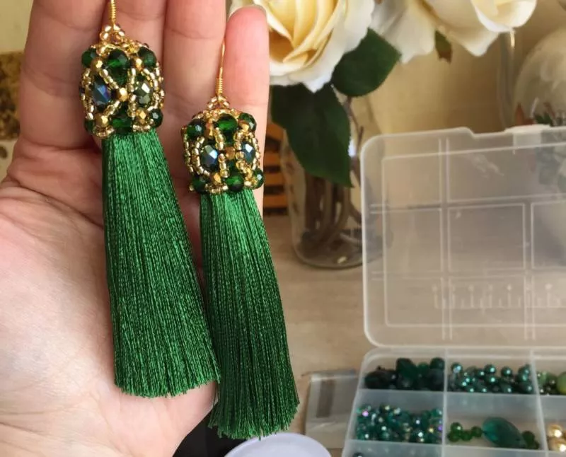 Украшения из бисера своими руками (156 фото): легкие мастер-классы и схемы для начинающих по простому плетению красивых украшений из бисера