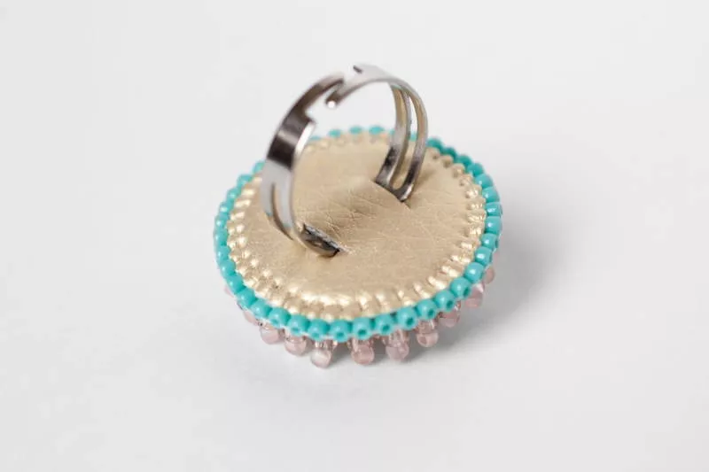 Украшения из бисера своими руками (156 фото): легкие мастер-классы и схемы для начинающих по простому плетению красивых украшений из бисера