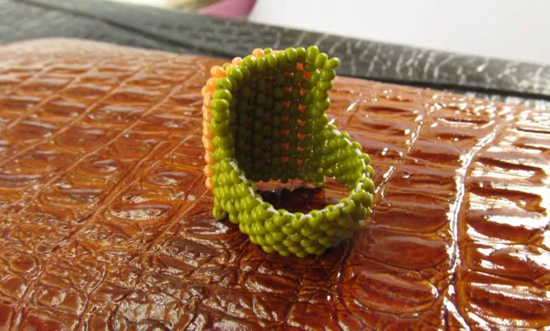 Украшения из бисера своими руками (156 фото): легкие мастер-классы и схемы для начинающих по простому плетению красивых украшений из бисера