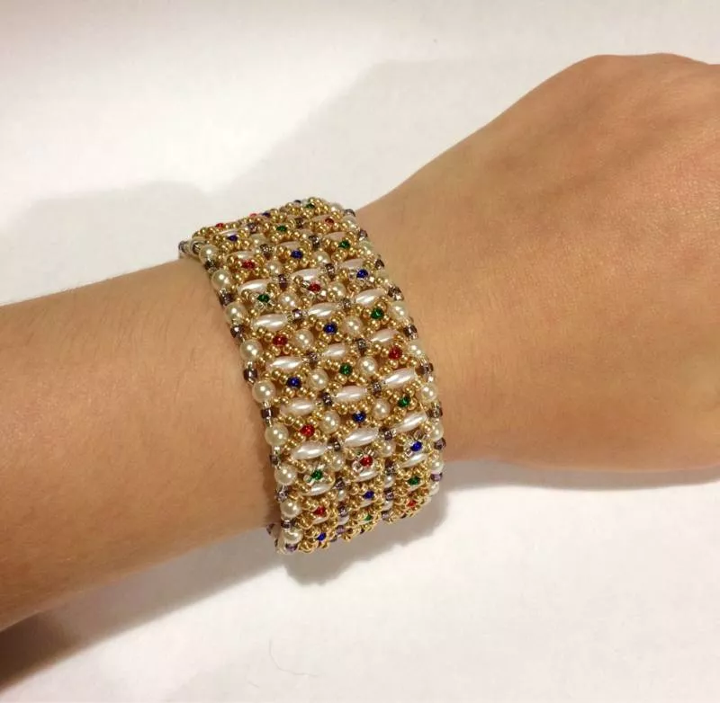 Украшения из бисера своими руками (156 фото): легкие мастер-классы и схемы для начинающих по простому плетению красивых украшений из бисера