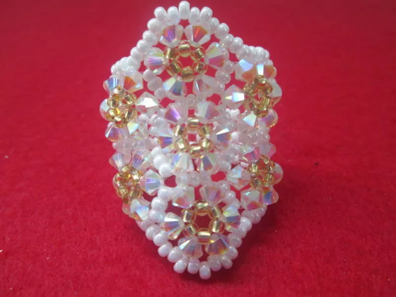 Украшения из бисера своими руками (156 фото): легкие мастер-классы и схемы для начинающих по простому плетению красивых украшений из бисера