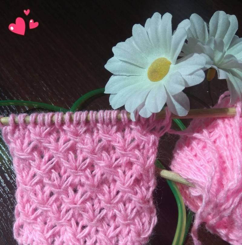 Узор "Звездочки" спицами - схемы с описанием вязания ажурного узора звездочки, по кругу, из 3 петель