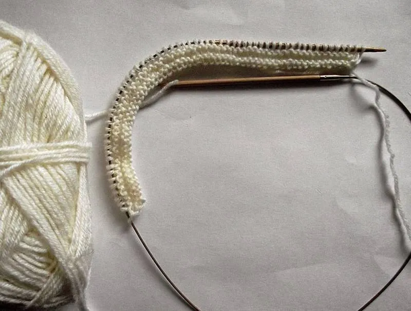 Узоры спицами для детских вещей - простые схемы с описанием вязания красивых ажурных, мелких узоров для детских вещей