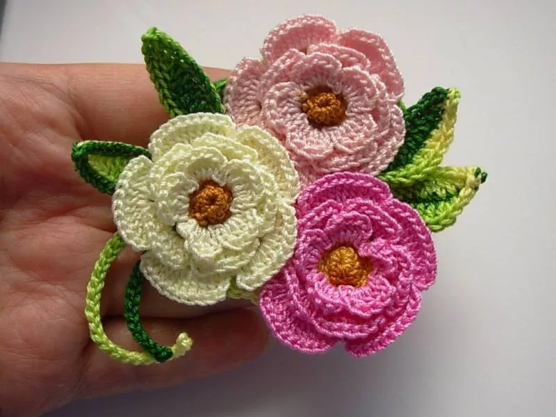 Вязание цветов крючком - пошаговые мастер-классы для начинающих и схемы с описанием вязания цветов крючком