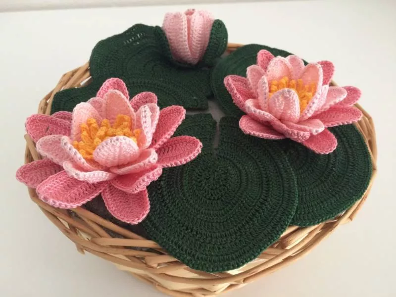 Вязание цветов крючком - пошаговые мастер-классы для начинающих и схемы с описанием вязания цветов крючком