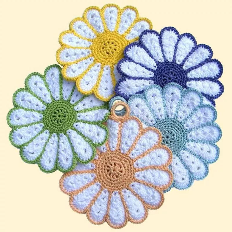 Вязание цветов крючком - пошаговые мастер-классы для начинающих и схемы с описанием вязания цветов крючком
