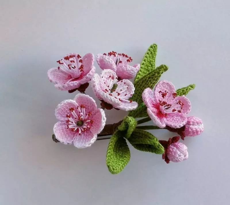 Вязание цветов крючком - пошаговые мастер-классы для начинающих и схемы с описанием вязания цветов крючком