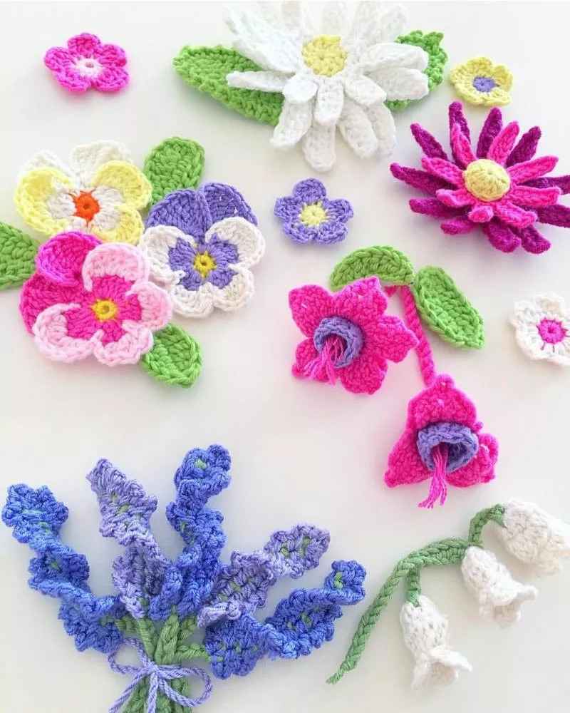 Вязание цветов крючком - пошаговые мастер-классы для начинающих и схемы с описанием вязания цветов крючком