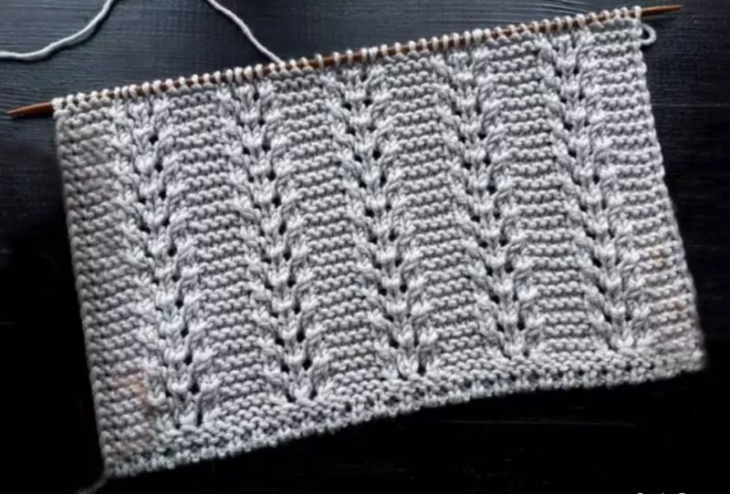 Вязание простых узоров спицами и крючком - схемы для начинающих с описанием вязания простых красивых, ажурных узоров